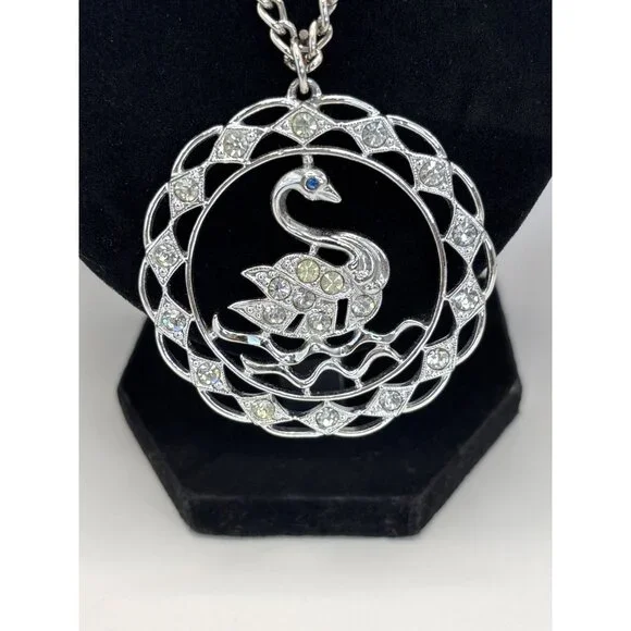 Sarah Coventry Vintage Silver Tone Swan Lake Rhinestone Pendant 24" Necklace - Picture 2 of 4